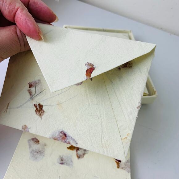 Handmade Floral Paper Stationery Note Cards 4 Sets of 10 Eco-Friendly - Picture 3 of 13